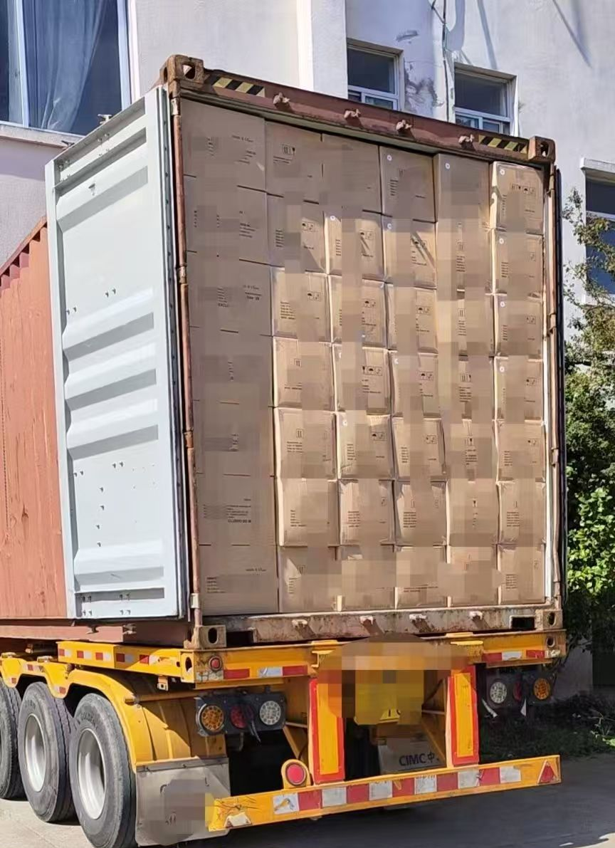2 400 000 gants exportés au Kirghizistan